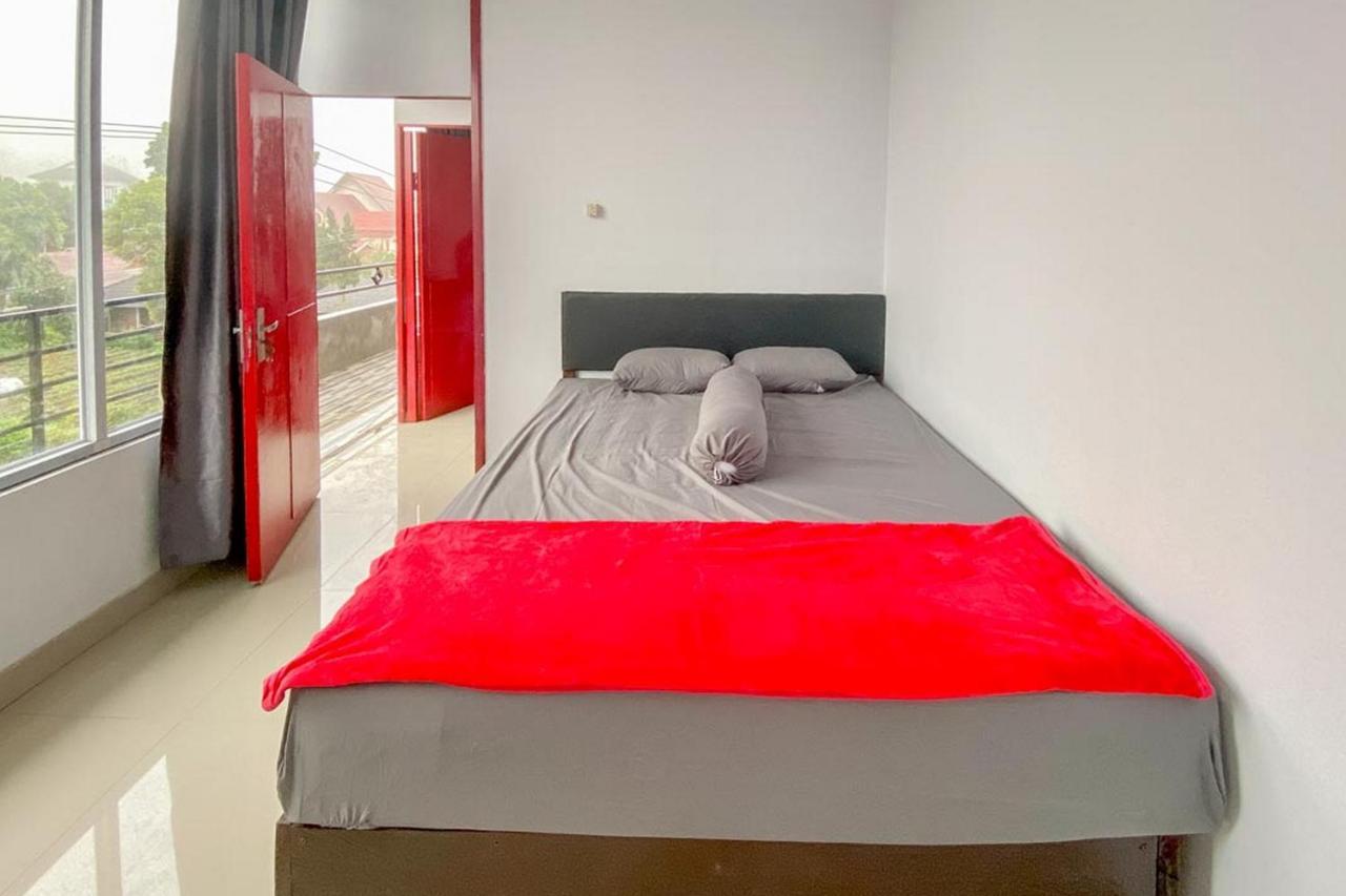 Sky Residence Tomohon Mitra Reddoorz Εξωτερικό φωτογραφία