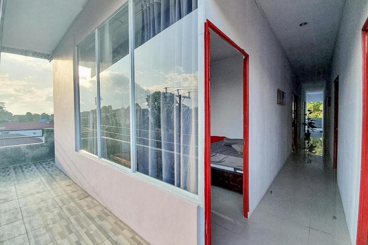 Sky Residence Tomohon Mitra Reddoorz Εξωτερικό φωτογραφία